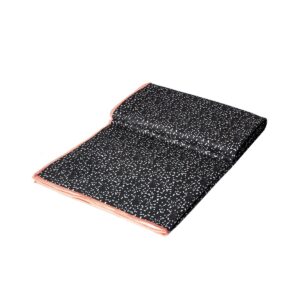 Manduka Welcome Yoga Mat Towel - Black