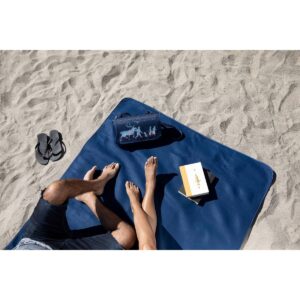 Picnic Time Disney: Frozen 2 Blanket Tote Outdoor Picnic Blanket - Navy Blue/Black