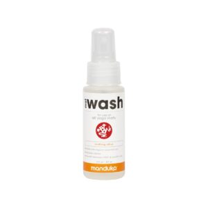 Manduka Welcome Yoga Mat Wash 2pk Citrus and Ginger Grass Scents.