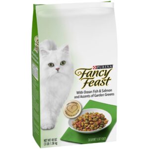 Purina Fancy Feast with Ocean Fish, Salmon & Garden Greens Adult Gourmet Dry Cat Food - 3lbs