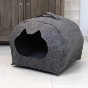 Quirky Kitty Cat Cave Bed - Gray