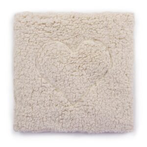SmartyKat Crinkle Cloud Heart Stitched Crinkle Cat Mat and Bed