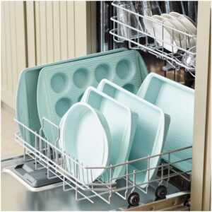 Wilton Texturra Performance 7-Piece Non-Stick Textured Bakeware Set