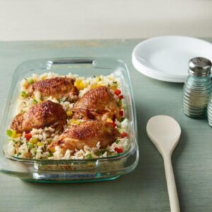 Pyrex Easy Grab 3 qt. and 8 in. x 8 in. 4-Piece Glass Bakeware Set with Red Lids