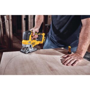 DEWALT 20-Volt MAX XR Cordless Brushless Jigsaw with Brushless Router & (1) 20-Volt 5.0Ah Battery