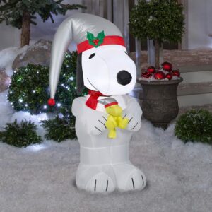 Gemmy 3.5 ft. Airblown-Snoopy Holding Woodstock Platinum Accents-SM-Peanuts