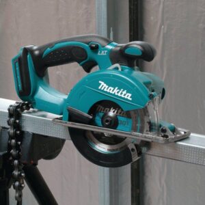 Makita 18-Volt LXT Lithium-Ion 5-3/8 in. Cordless Metal Cutting Saw (Tool-Only)