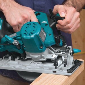 Makita 18-Volt LXT Lithium-Ion Brushless Cordless 6-1/2 in. Circular Saw with Electric Brake and 24T Carbide Blade (Tool-Only)