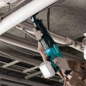 Makita 18V LXT Brushless 1/4 in. Impact Driver, 7-1/4 in. Circular Saw and Reciprocating Saw with bonus 18V LXT Starter Pack