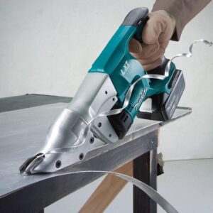 Makita 18-Volt LXT 5.0Ah Lithium-Ion Cordless 18-Gauge Straight Shear Kit