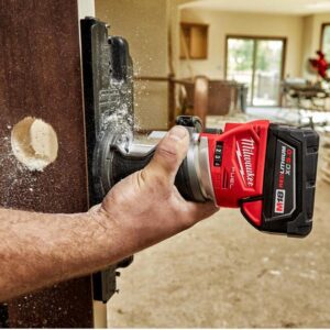 Milwaukee M18 FUEL 18-Volt Lithium-Ion Brushless Cordless Compact Router w/ Compact Router Offset Base & Router Plunge Base