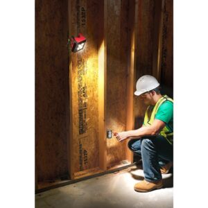 Milwaukee M12 12-Volt Lithium-Ion Cordless 1000-Lumen Rover LED Compact Flood Light with M12 2.0Ah Battery